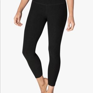 Beyond Yoga Darkest Knight Leggings xs